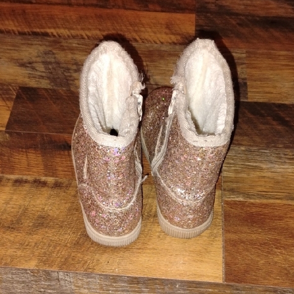 Bundle Of Toddler Girls Size 11 Shoes! - Picture 3 of 13
